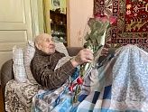 ПРЕДСТАВИТЕЛИ КОМПАНИИ ПОЗДРАВИЛИ ВЕТЕРАНА ВОВ С ДНЕМ ПОБЕДЫ