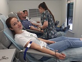 ЭНЕРГЕТИКИ СДАЮТ КРОВЬ ЗАЩИТНИКАМ ДОНБАССА